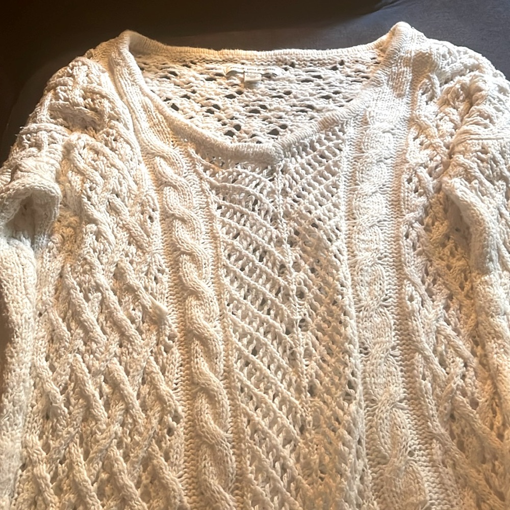 American Eagle Sweater